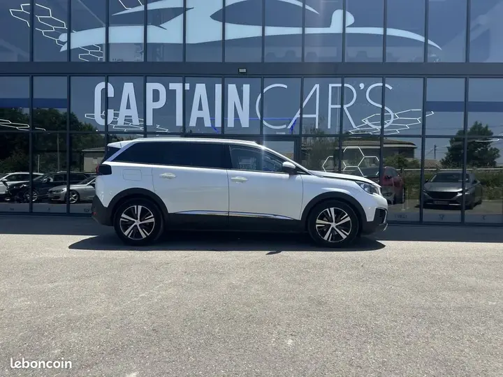 Peugeot 5008 2019 photo 2