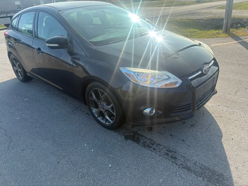 Ford Focus 2013 photo 2