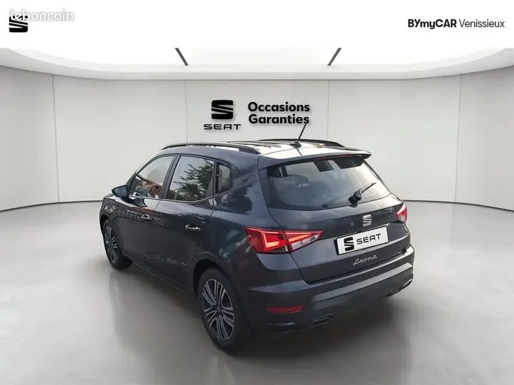 Seat Arona 2024 photo 3