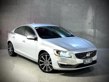 Volvo S60 2014 photo 2