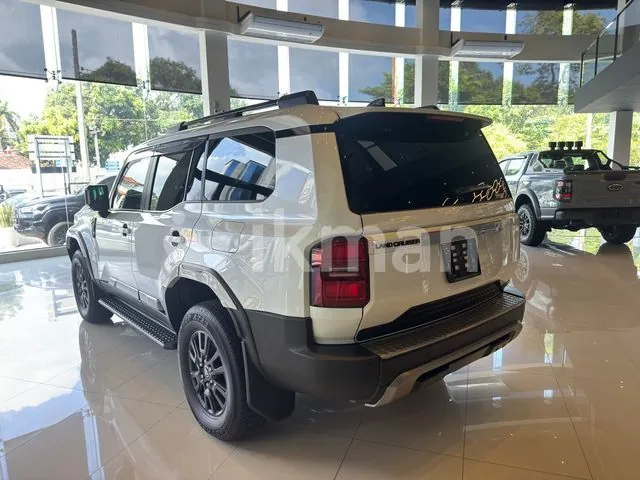 Toyota Land Cruiser Prado 2025 photo 4