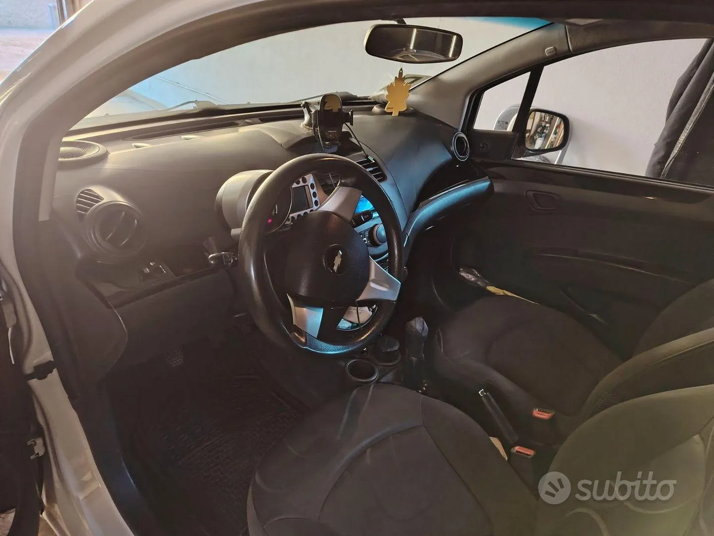 Chevrolet Spark 2011 photo 4