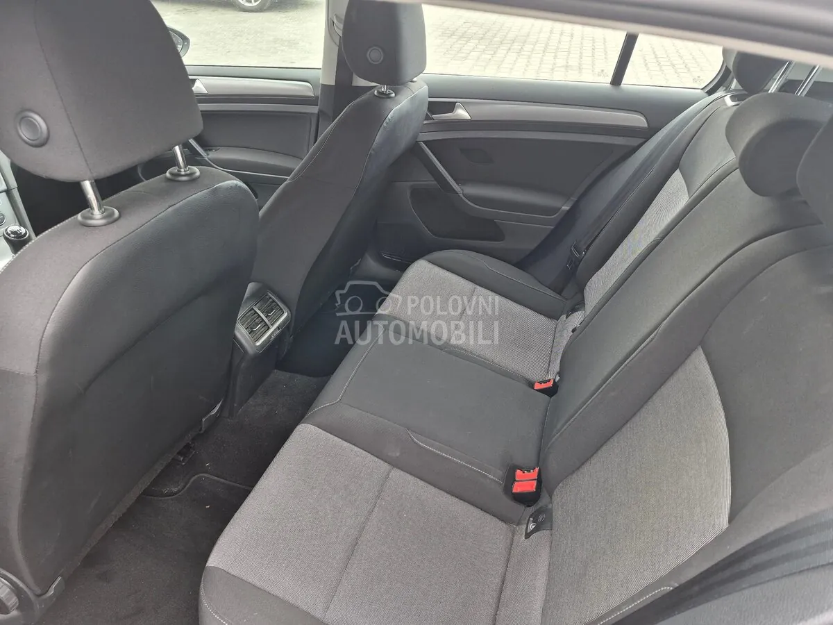 Volkswagen Golf 2013 photo 4