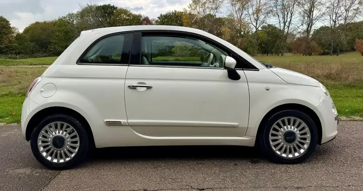 Fiat 500 Lounge 2010 photo 5
