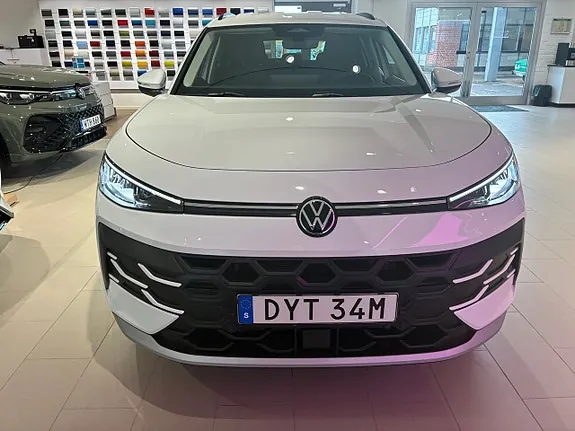 Volkswagen T-Roc 2026 photo 2