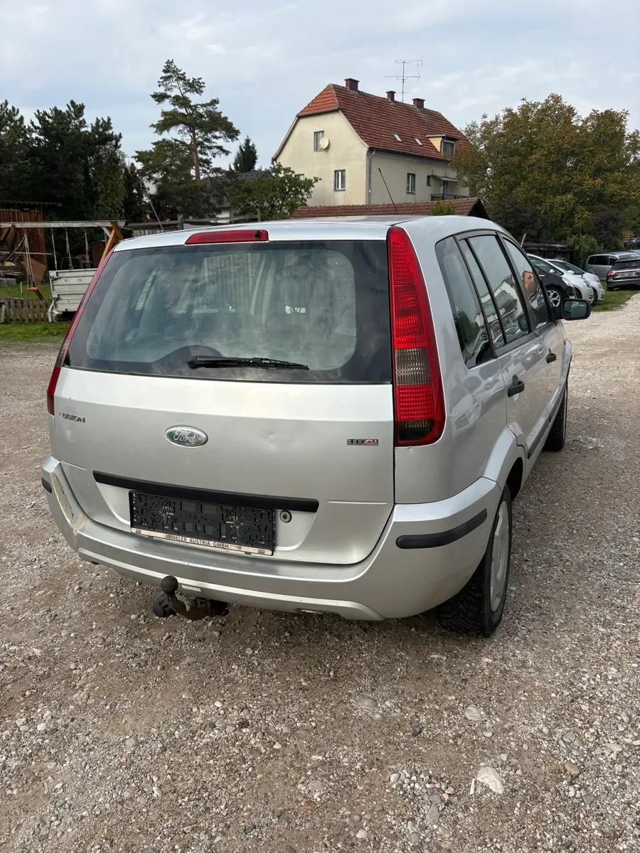 Ford Fusion 2004 photo 3