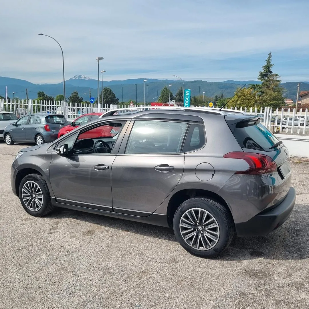 Peugeot 2008 2018 photo 2