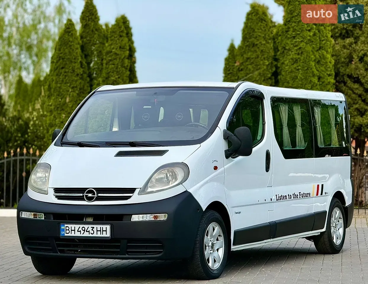 Opel Vivaro 2004 photo 2