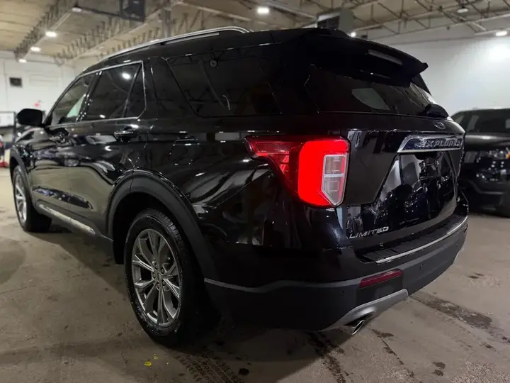 Ford Explorer 2021 photo 3