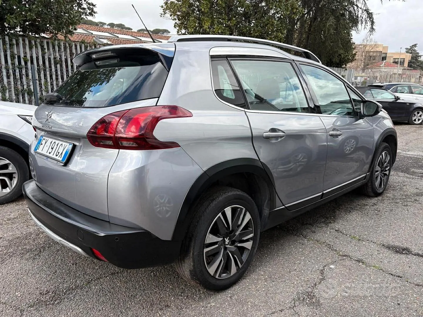 Peugeot 2008 2019 photo 4