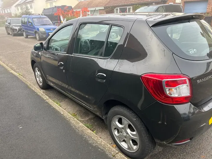 Dacia Sandero 2016 photo 2