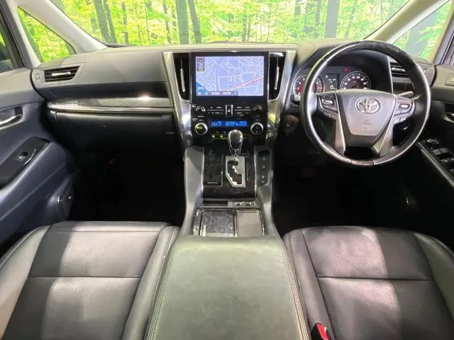 Toyota Alfaard 2.5S C Package 2020 photo 2