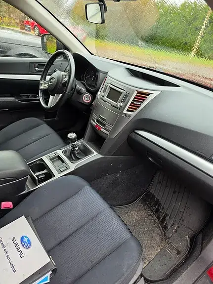 Subaru Legacy 2012 photo 2