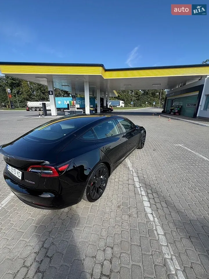 Tesla Model 3 2023 photo 5