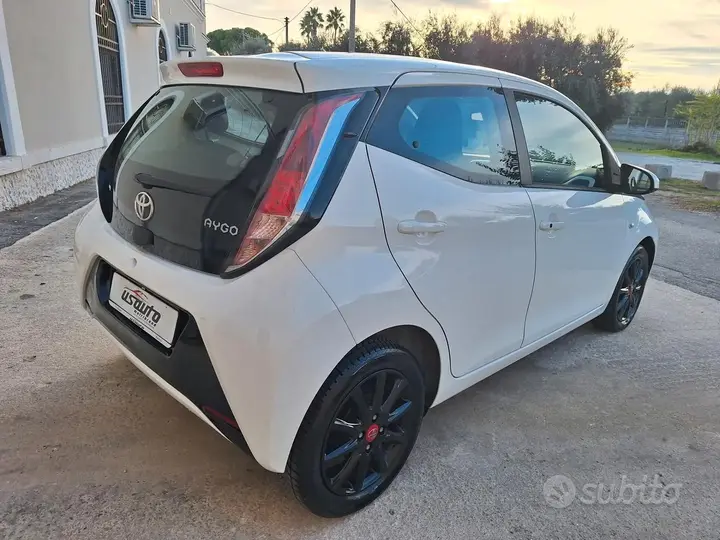 Toyota Aygo 2014 photo 3