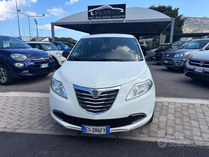 Lancia Ypsilon 2013 photo 3