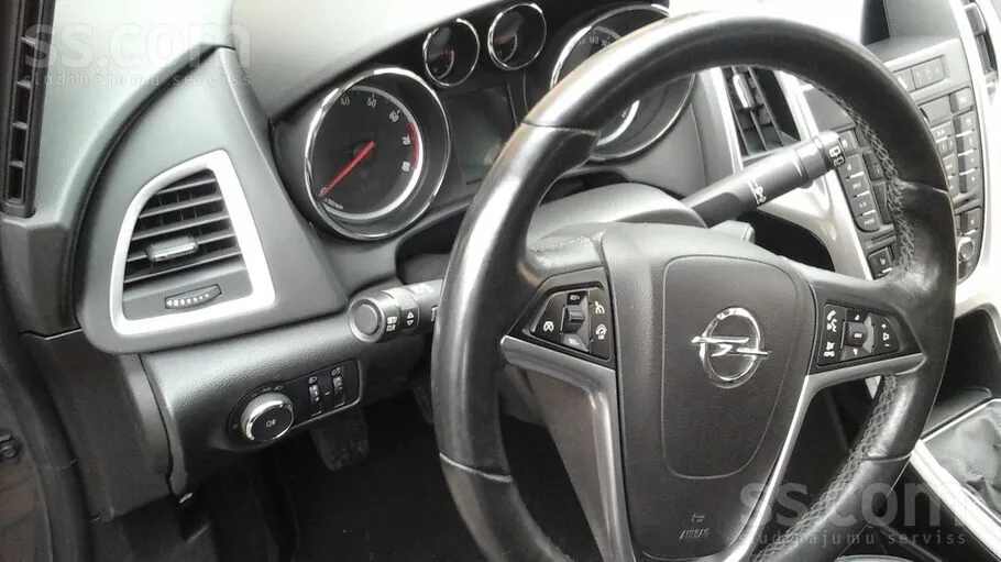 Opel Astra 2014 photo 5