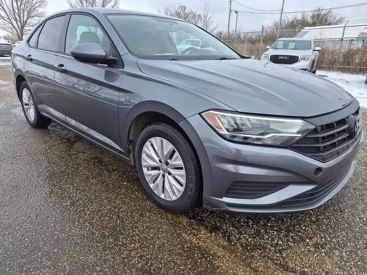 Volkswagen Jetta 2019 photo 3