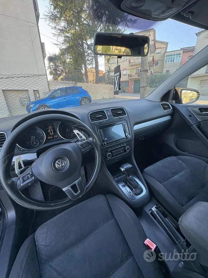 Volkswagen Golf 2009 photo 4
