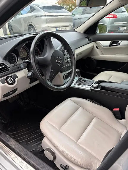 Mercedes-Benz C200 D 2009 photo 5