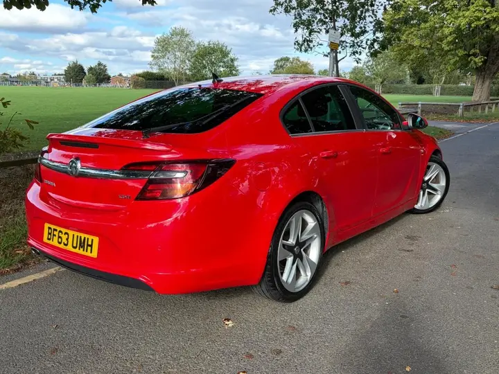 Vauxhall Insignia 2013 photo 3