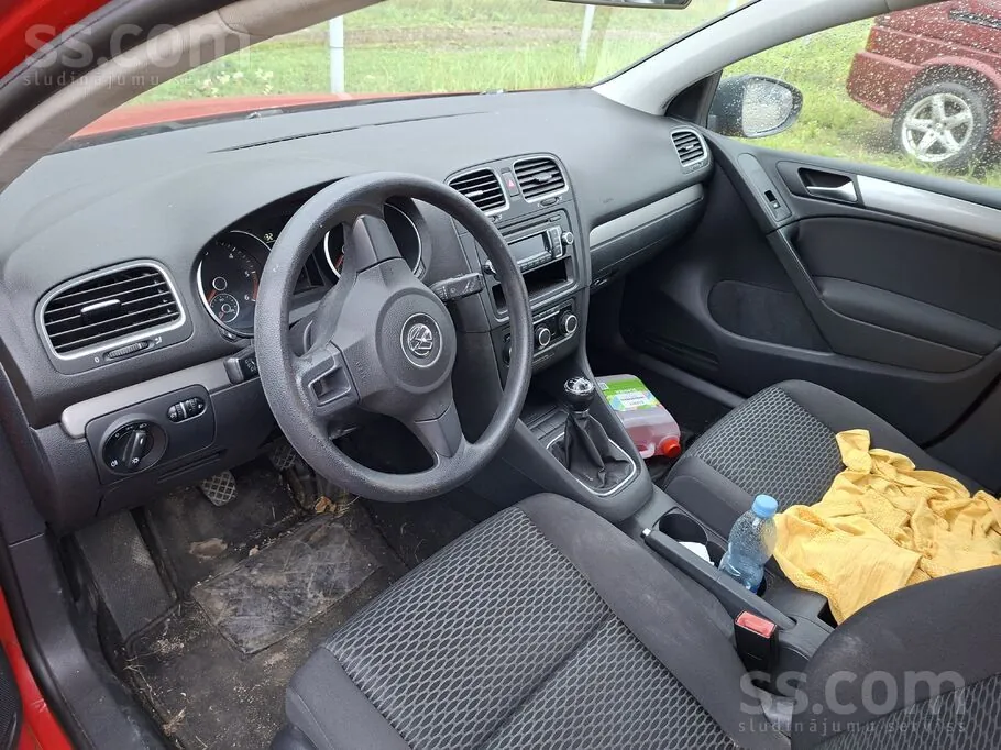 Volkswagen Golf 2012 photo 2