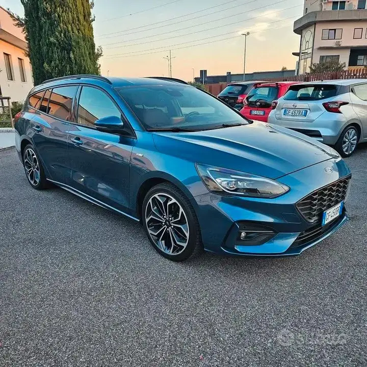 Ford Focus 2021 photo 2