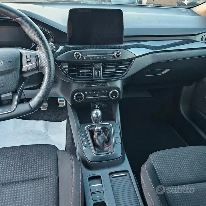 Ford Focus 2021 photo 5