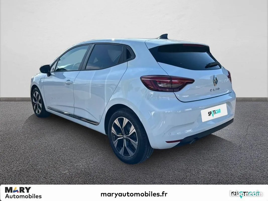 Renault Clio 2023 photo 2