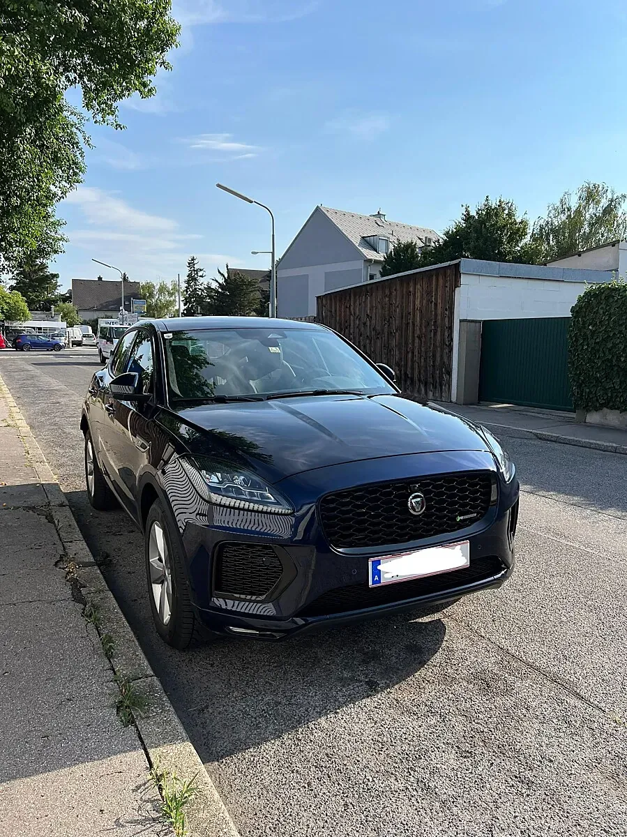 Jaguar E-Pace 2021 photo 2