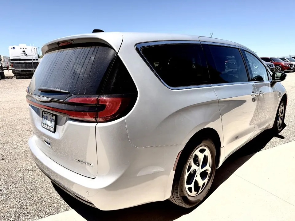 Chrysler Pacifica 2024 photo 4