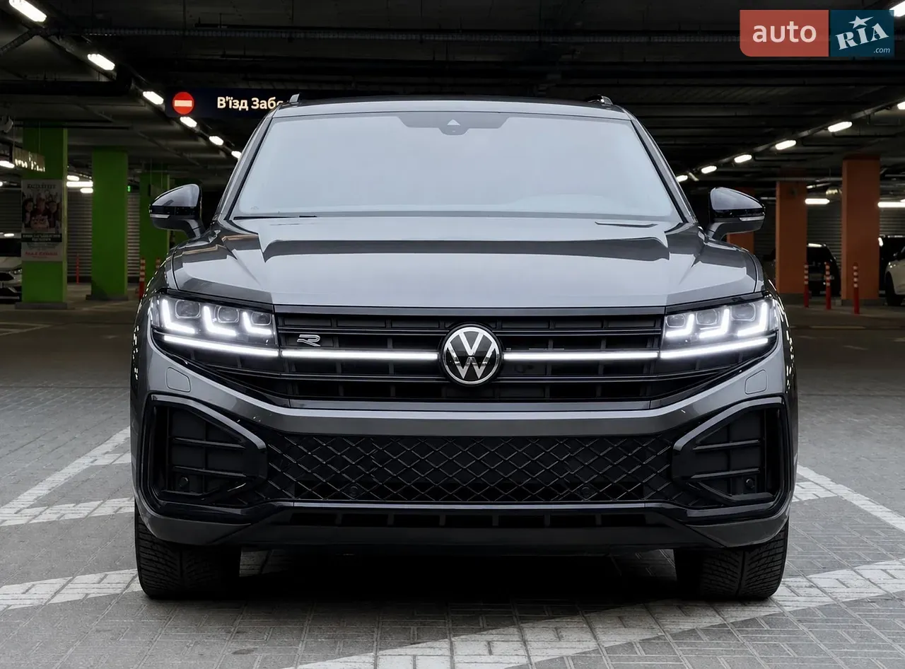 Volkswagen Touareg 2024 photo 2