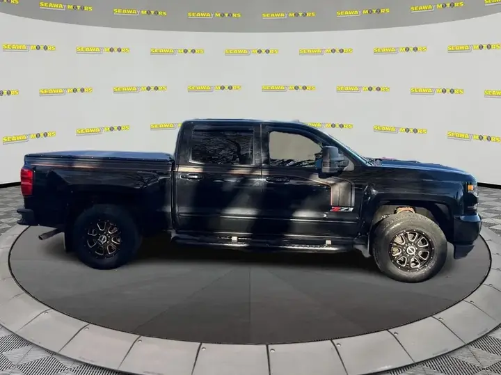 Chevrolet Silverado 2017 photo 2