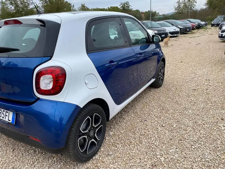 Smart Forfour 2019 photo 5