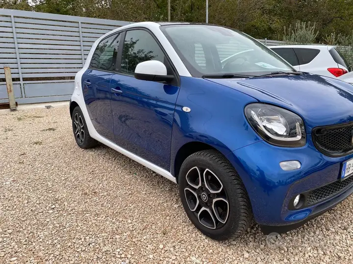 Smart Forfour 2019 photo 2