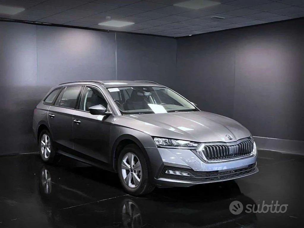 Skoda Octavia 2024 photo 2