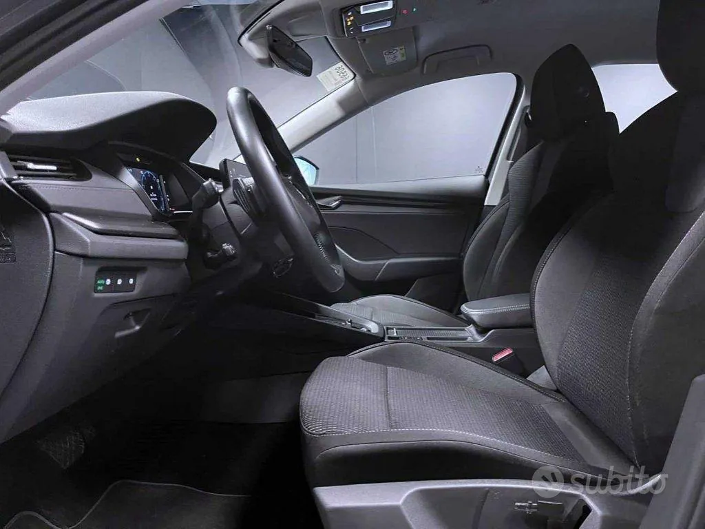 Skoda Octavia 2024 photo 3