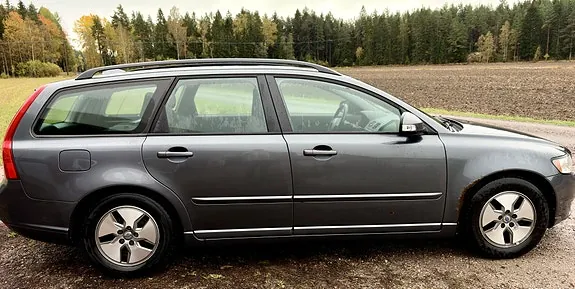 Volvo V50 2011 photo 4