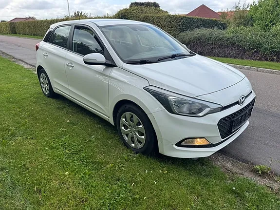 Hyundai I20 2017 photo 2