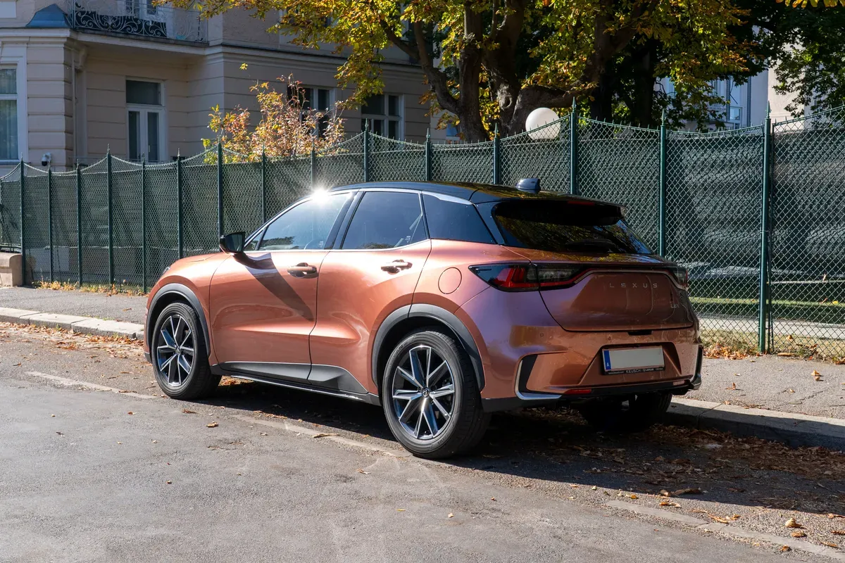 Lexus Lbx 2024 photo 3