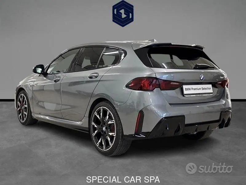BMW 1 Series 2025 photo 3