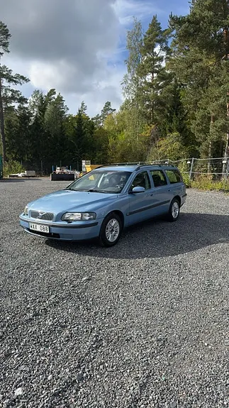 Volvo V70 2004 photo 2