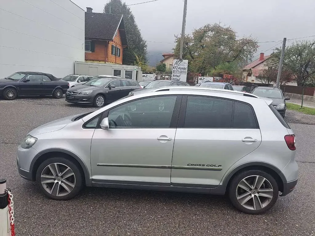 Volkswagen Golf 2011 photo 2