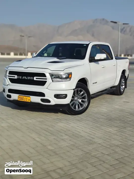 Dodge Ram Laramie 2022 photo 5