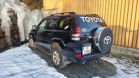 Toyota Land Cruiser 2005 photo 2