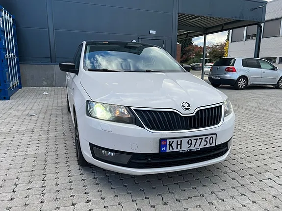 Skoda Rapid Spaceback 2014 photo 2