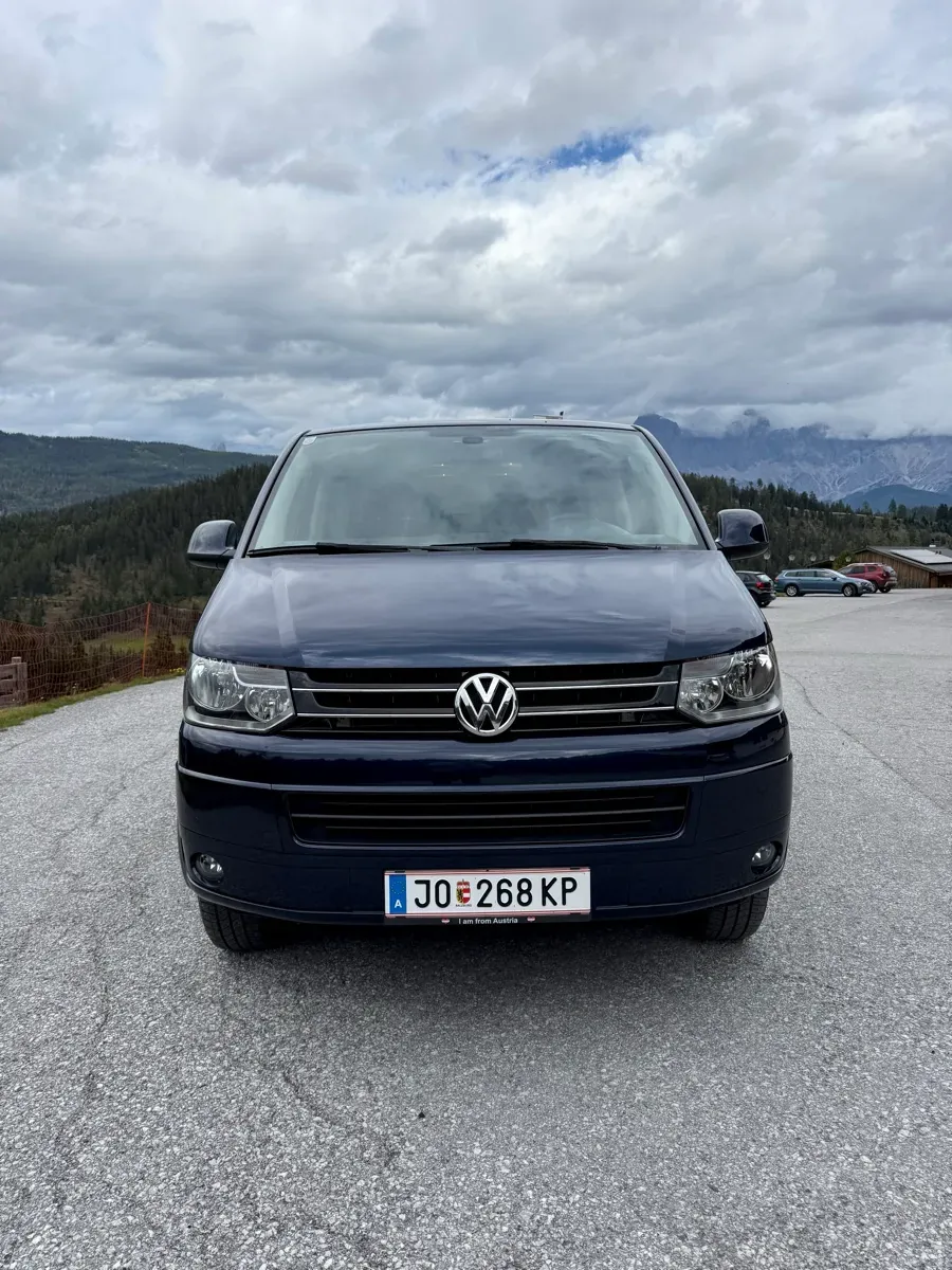 Volkswagen Caravelle 2013 photo 2