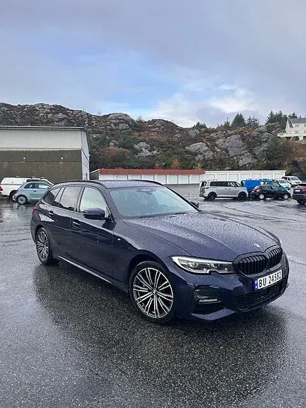 BMW 330E 2021 photo 2
