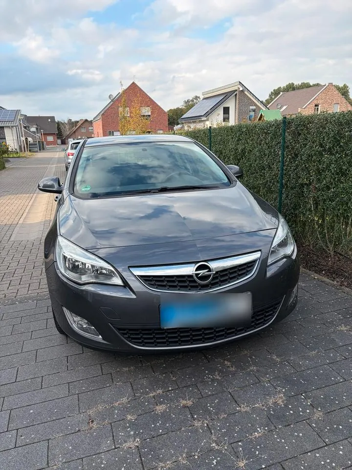 Opel Astra J
