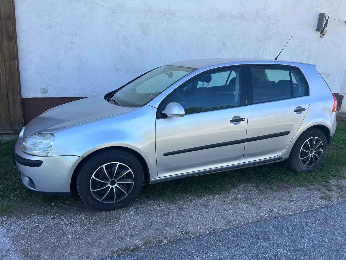 Volkswagen Golf 2005 photo 2